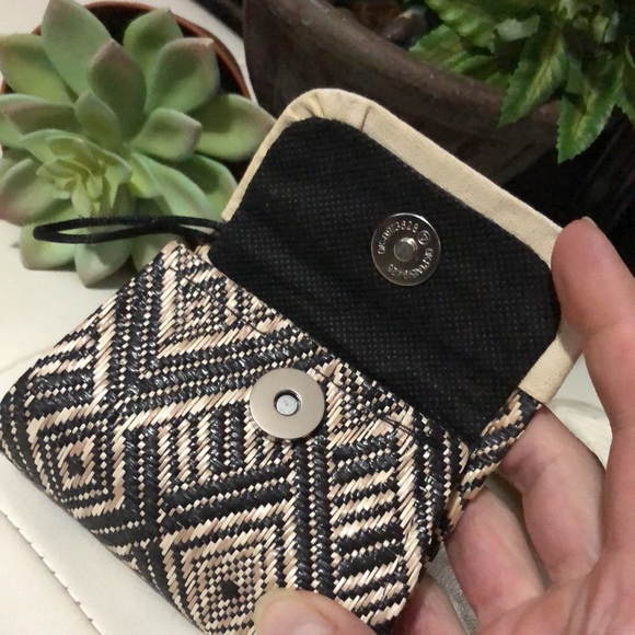 Mini Coin Purse-Woven Plastic & Cloth-Tan/Black-4x3-Snap Flap Closure-EUC - Picture 8 of 11